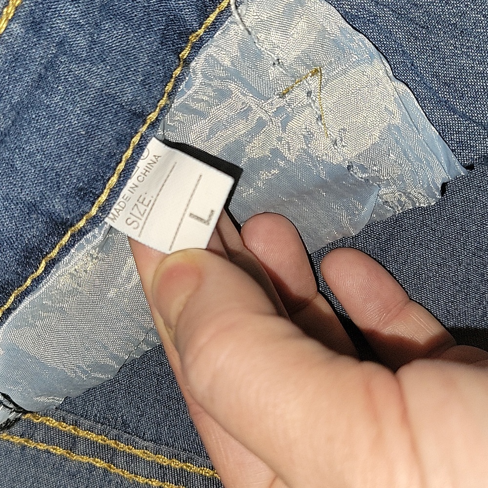 Distressed Holey Jeans - Picture 5 of 11